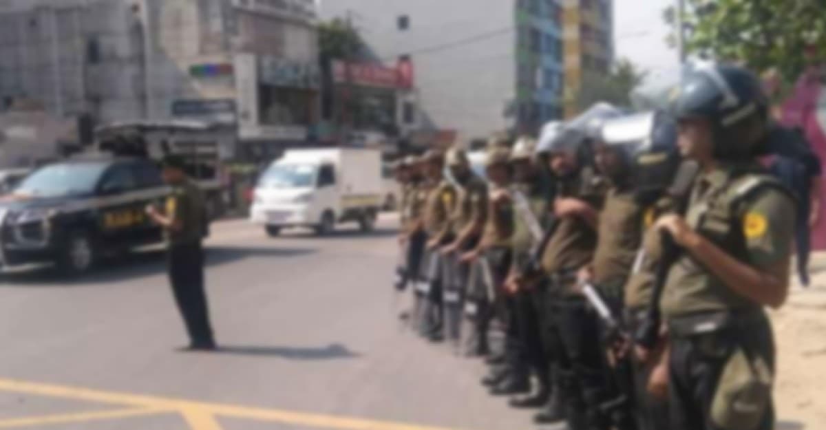 গজারিয়ায় আনসার ভিডিপি কর্মকর্তার অর্থ বাণিজ্য