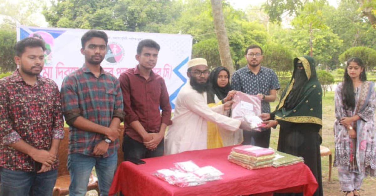 মা দিবসে মায়েদের পাশে ইবি সিআরসি