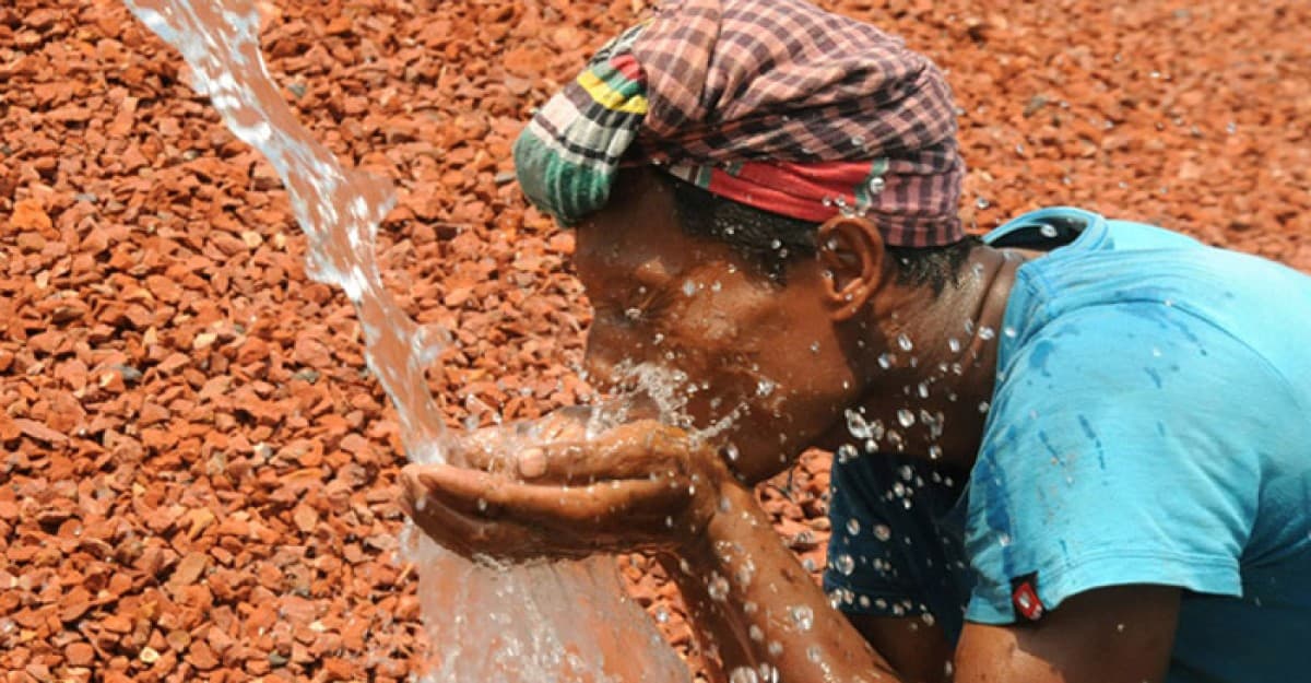 দেশের ৪২ জেলায় বইছে মৃদু তাপপ্রবাহ, আরও বাড়তে পারে