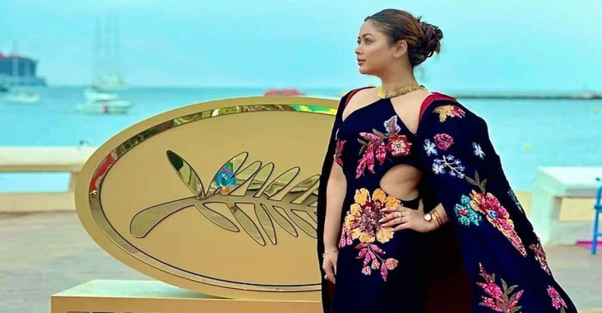 কানের লালগালিচায় নজর কাড়লেন ভাবনা