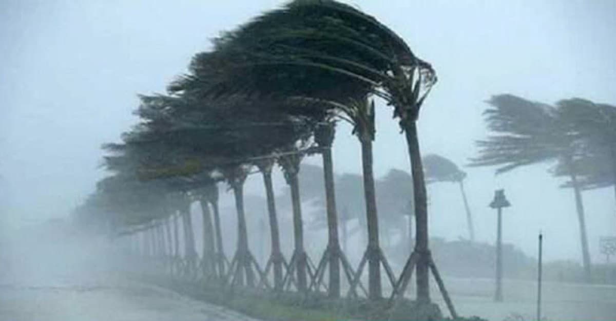 ১২০ কি.মি গতিতে বাংলাদেশে ধেয়ে আসছে ঘূর্ণিঝড় রেমাল