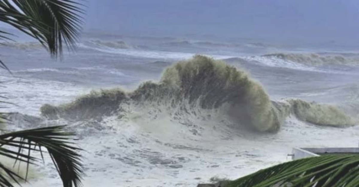 নিম্নচাপে রুপ নিলো লঘুচাপ, সমুদ্রবন্দরে ১ নম্বর সতর্ক সংকেত