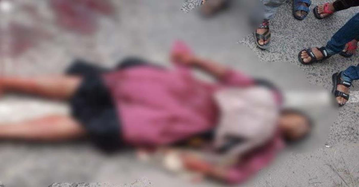 স্বামীর ছুরিকাঘাতে ঈশ্বরদী ইপিজেড গেটে মহিলা কর্মী নিহত