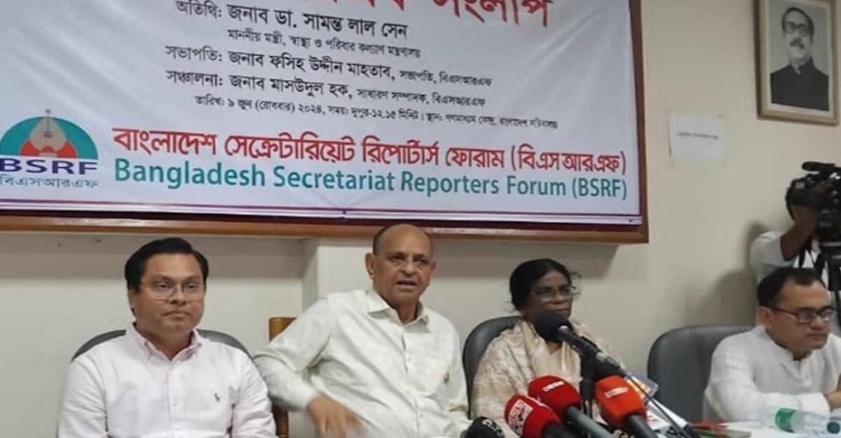 ঢামেকে সাংবাদিকদের সঙ্গে যেন বৈষম্য বা বিবাদ না হয়: স্বাস্থ্যমন্ত্রী