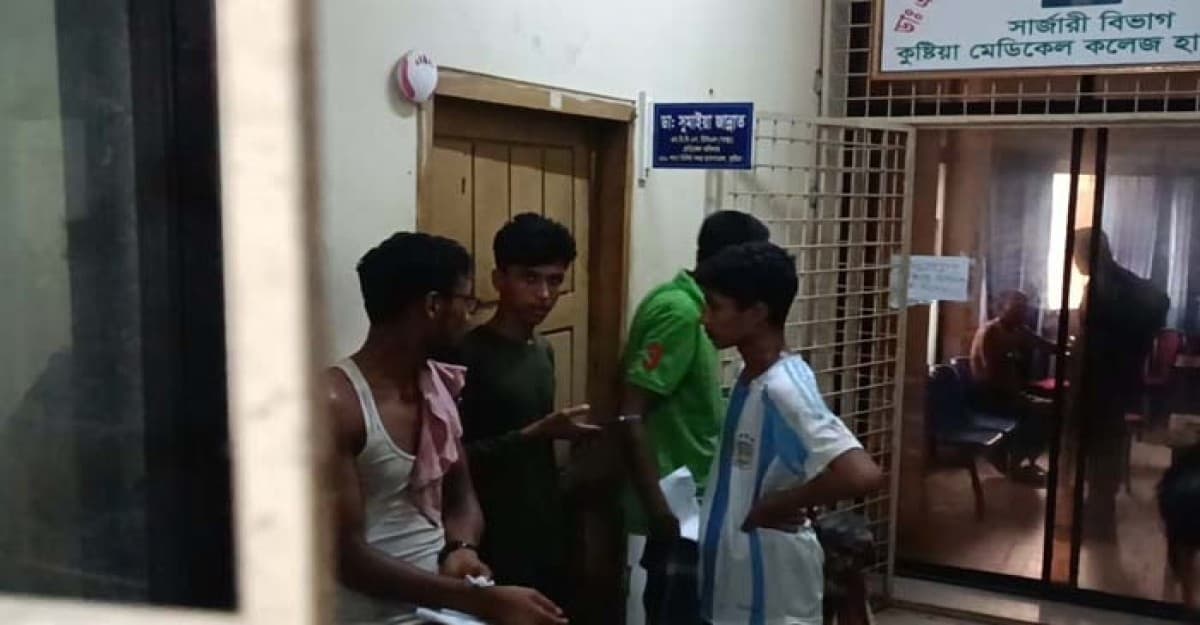 শৈলকুপায় হামলা, কুষ্টিয়ায় চিকিৎসা নিতে আসা আহতরা পুলিশ হেফাজতে