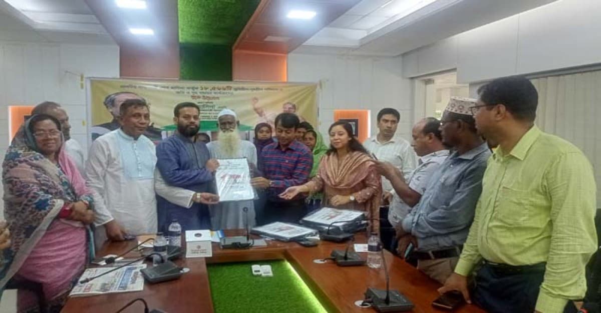 গাজীপুরের ৬ পরিবার পেল প্রধানমন্ত্রীর উপহার