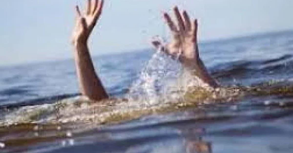 পুকুরে একে একে ভেসে উঠল ভাই-বোনসহ ৩ শিশুর মরদেহ