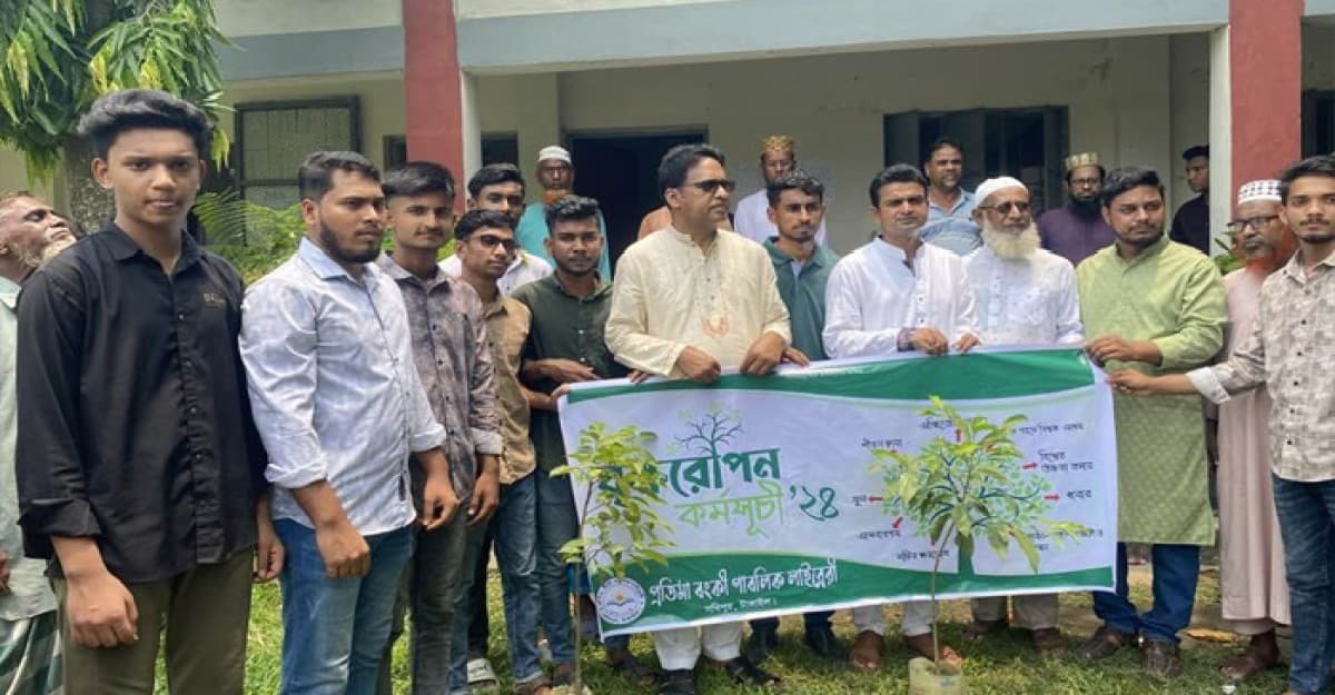 সখিপুরে বৃক্ষরোপণ কর্মসূচীর উদ্বোধন