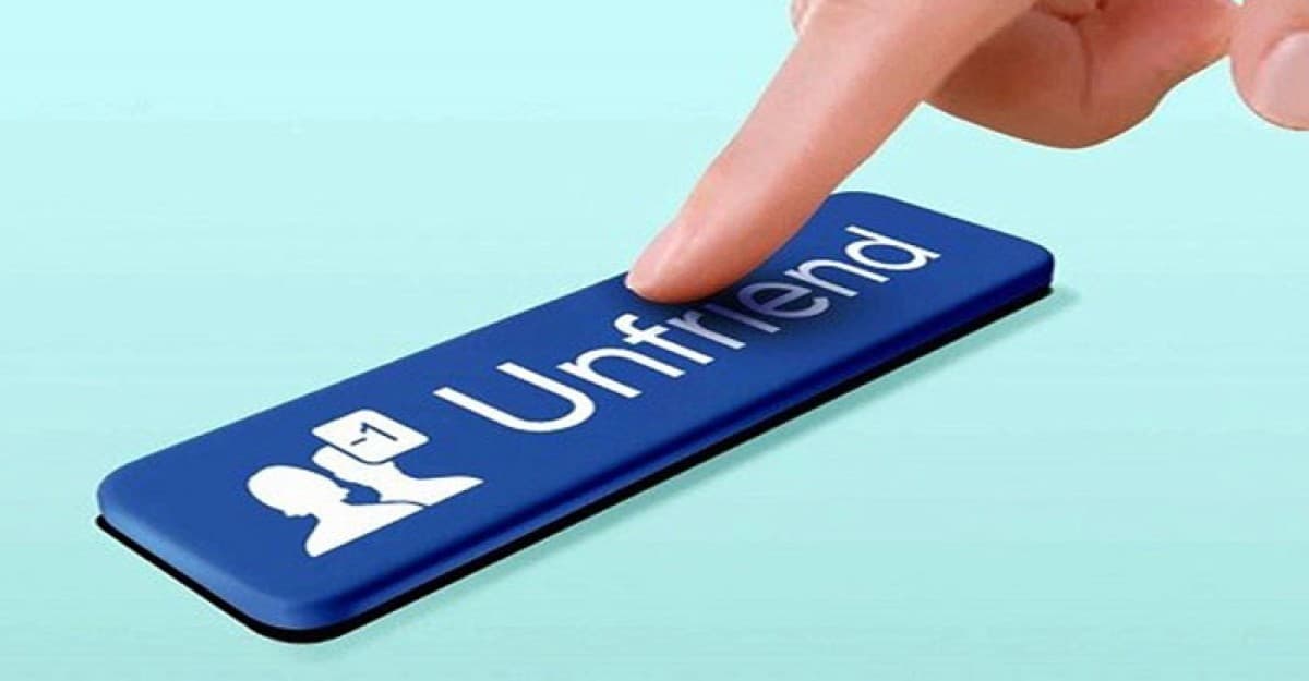 কেউ ফেসবুকে ‘আনফ্রেন্ড’ করলেই যা করতে হবে