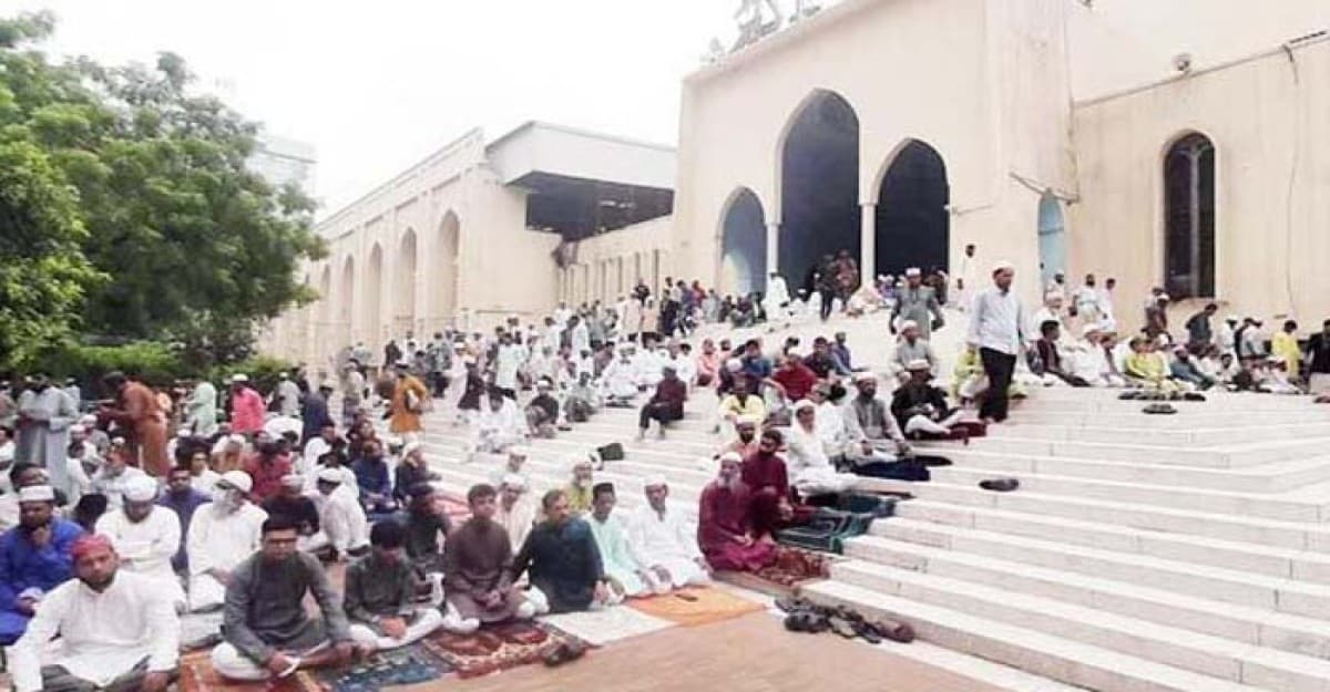 বায়তুল মোকাররমে ঈদুল আজহার প্রথম জামাত অনুষ্ঠিত