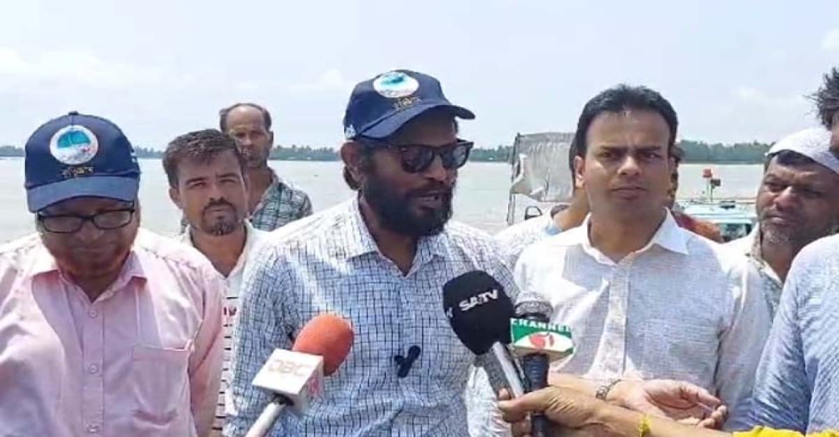 নদী ভাঙ্গন এলাকা পরিদর্শন করেন বাউবোর অতিরিক্ত মহাপরিচালক