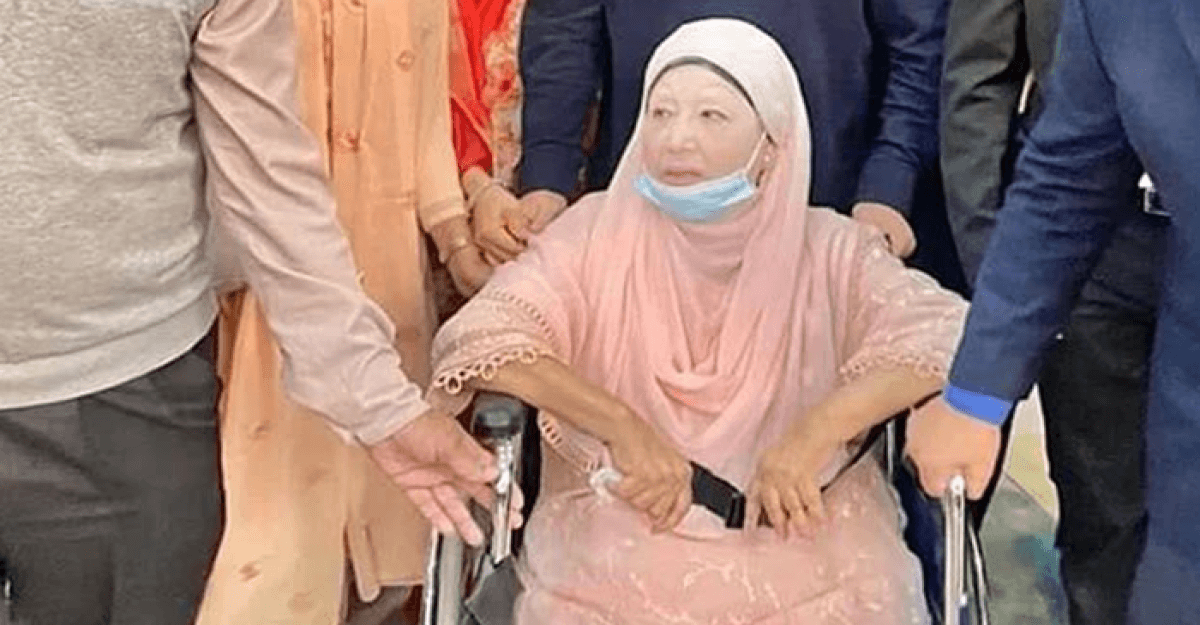 সিসিইউ থেকে কেবিনে খালেদা জিয়া