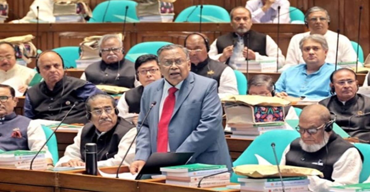 ‘দশ মাসে ১৩০ মিলিয়ন ডলার নিয়ে গেছে বিদেশিরা’