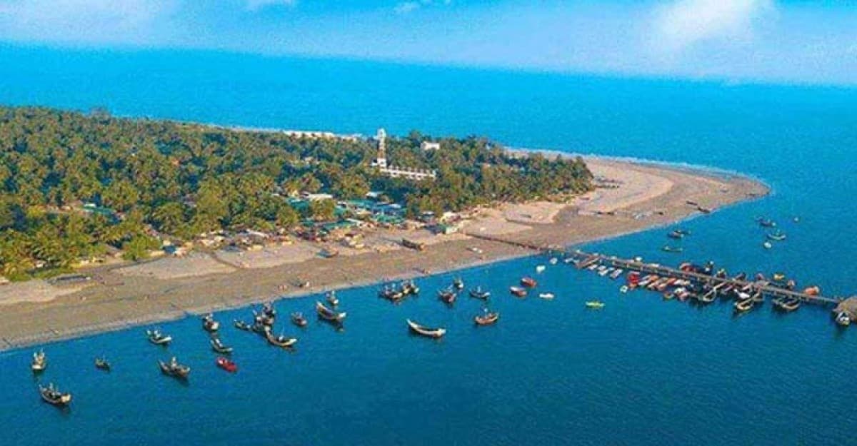 সেন্টমার্টিনে চিকিৎসা সেবা বিপর্যয়ের আশংকা