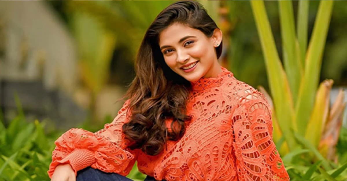 যে কারণে অভিনয় কমিয়ে দিয়েছেন মেহজাবীন