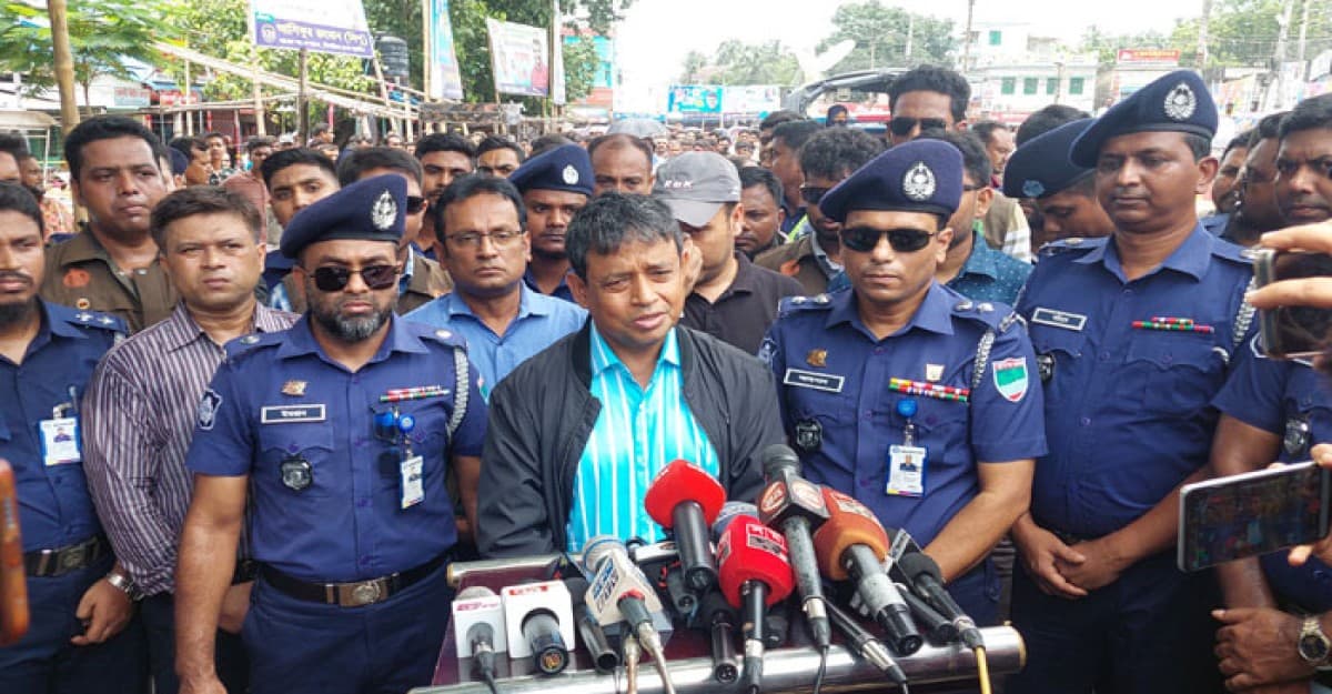 আনার হত্যা মামলা নিয়ে রাজনৈতিক চাপ নেই: ডিবি প্রধান
