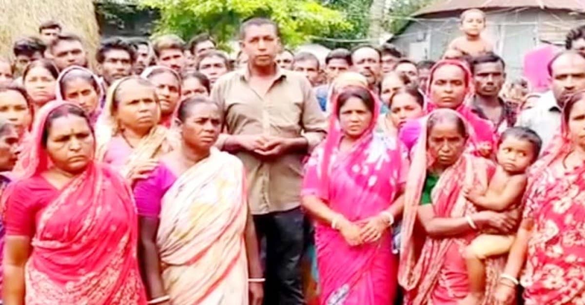 গোপালগঞ্জে ইউনিয়ন সদস্যের পক্ষে প্রতিবাদ সমাবেশ এলাকাবাসীর