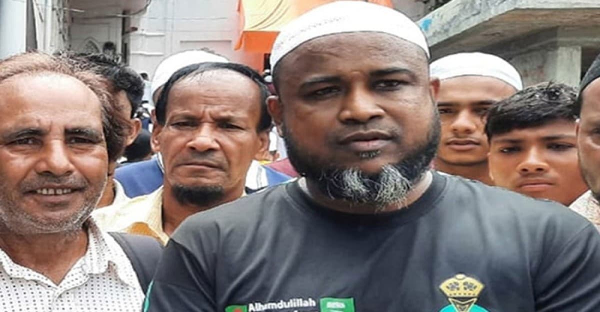 হেঁটে হজে যাচ্ছেন সিলেটের ফয়সল