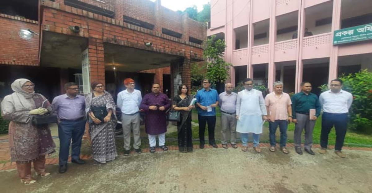 জাবিতে সিনেট সভার পূর্বে প্রশাসনের বৃক্ষরোপণ, বিএনপিপন্থীদের ওয়াকআউট