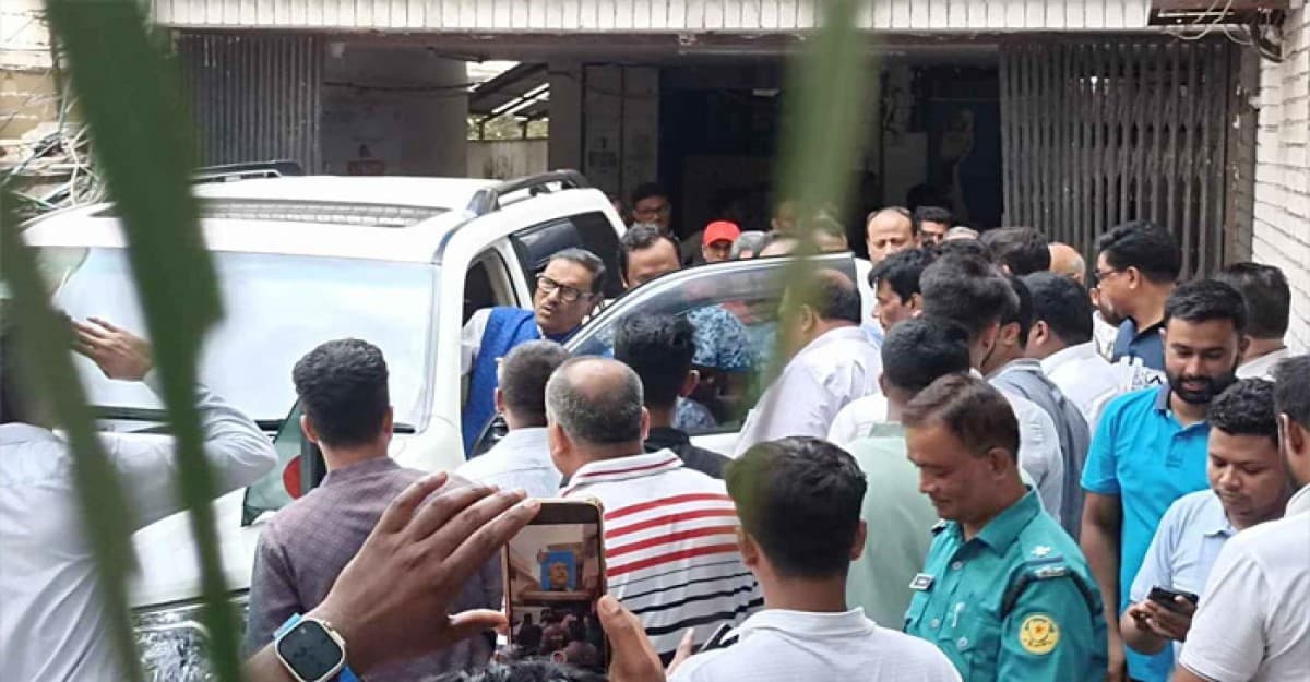 হঠাৎ মন্ত্রী-প্রতিমন্ত্রীদের সঙ্গে ‘রুদ্ধদ্বার বৈঠকে’ ওবায়দুল কাদের