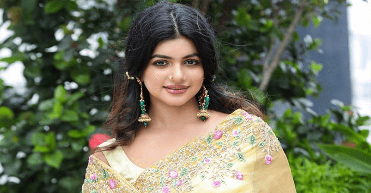 যারা ধর্মচর্চার নামে বাড়াবাড়ি করে তারা বাটপার: সোহানা সাবা