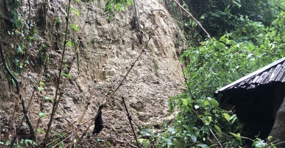 কক্সবাজারে পাহাড়ধসে শিশুসহ নিহত ২