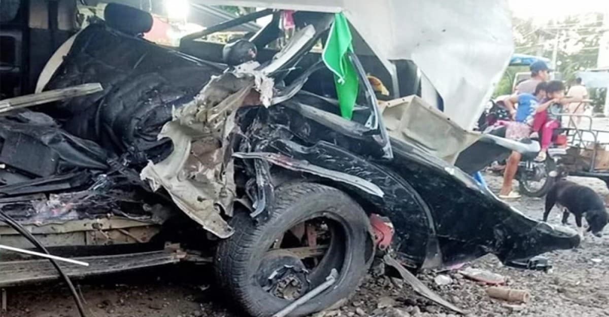 ফিলিপাইনে সড়ক দুর্ঘটনায় একই পরিবারের ১১ জন নিহত
