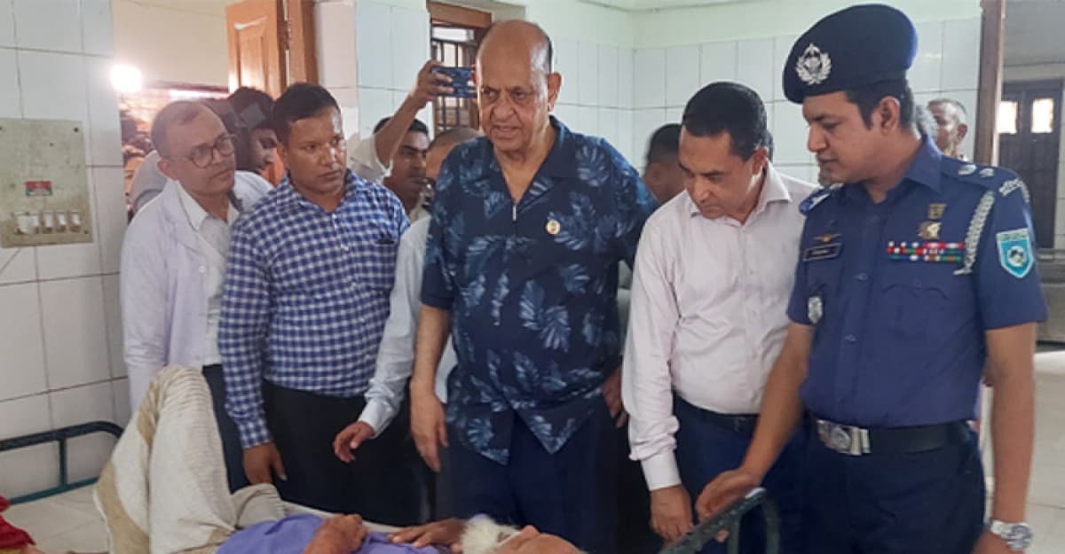 অনুমোদনহীন কোন হাসপাতাল বা ক্লিনিক চলতে দেওয়া হবে না: পঞ্চগড়ে স্বাস্থ্যমন্ত্রী