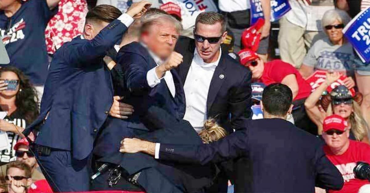 সমাবেশে ট্রাম্পের উপর হামলা, গুলিতে ফুটো হয়ে গেছে ডান কান