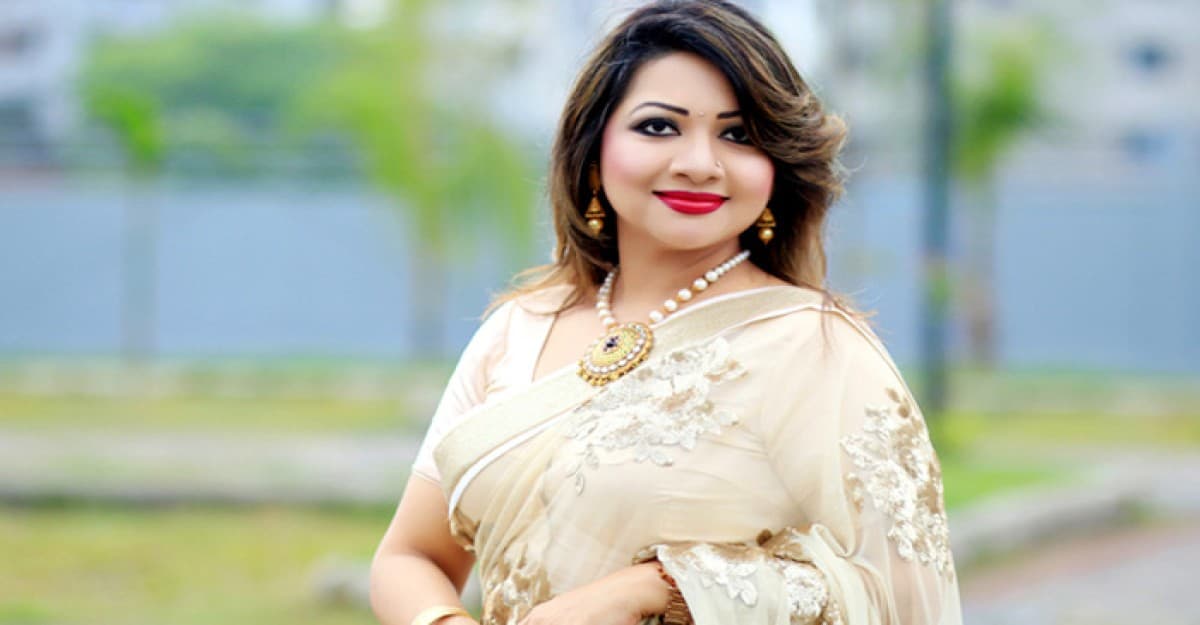 এখন অস্থির সময় চলছে, সস্তা কথার গান করতে পারব না: আঁখি আলমগীর