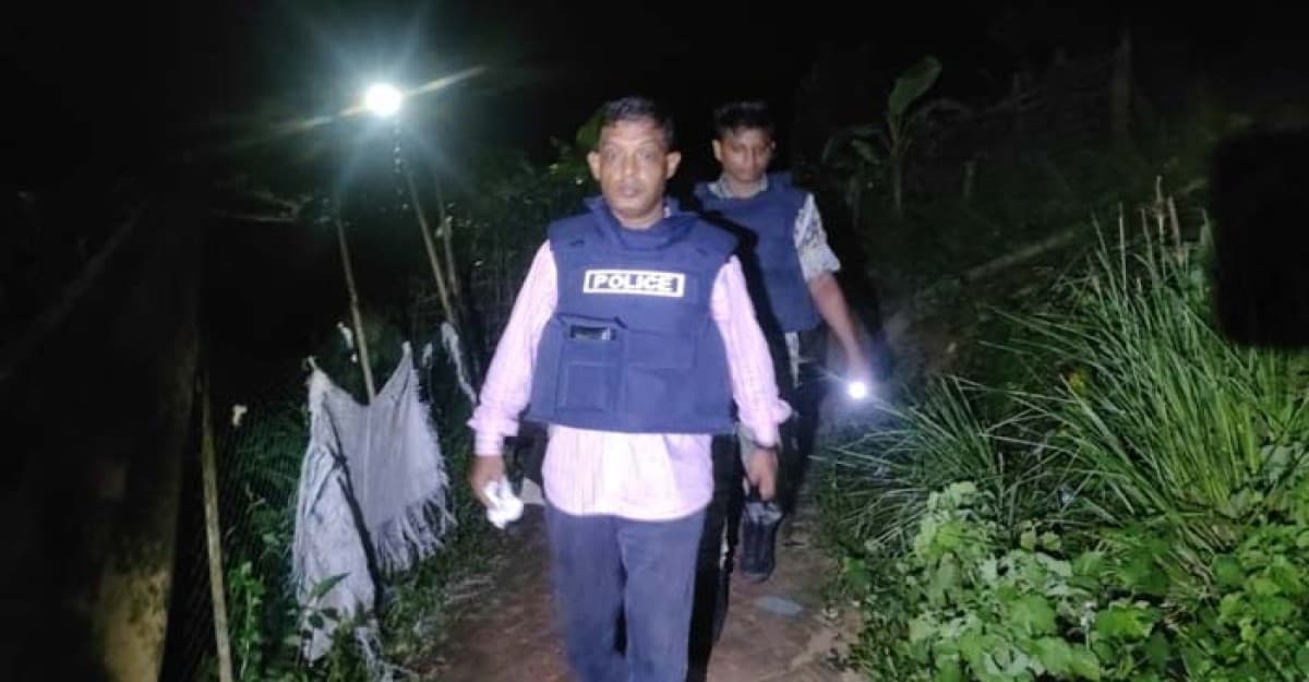 মিয়ানমারে যুদ্ধ শেষে অস্ত্র সহ আটক আরসা কমান্ডার, আহত এপিবিএন সদস্য