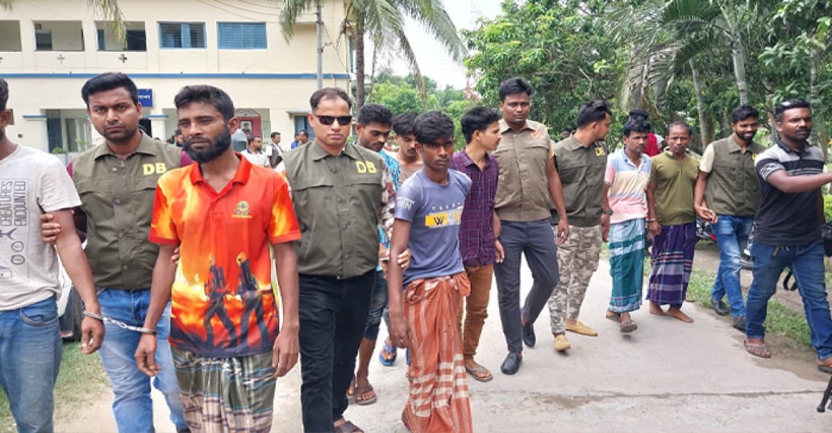 আন্তঃজেলা ডাকাত দলের ৮ সদস্য গ্রেফতার