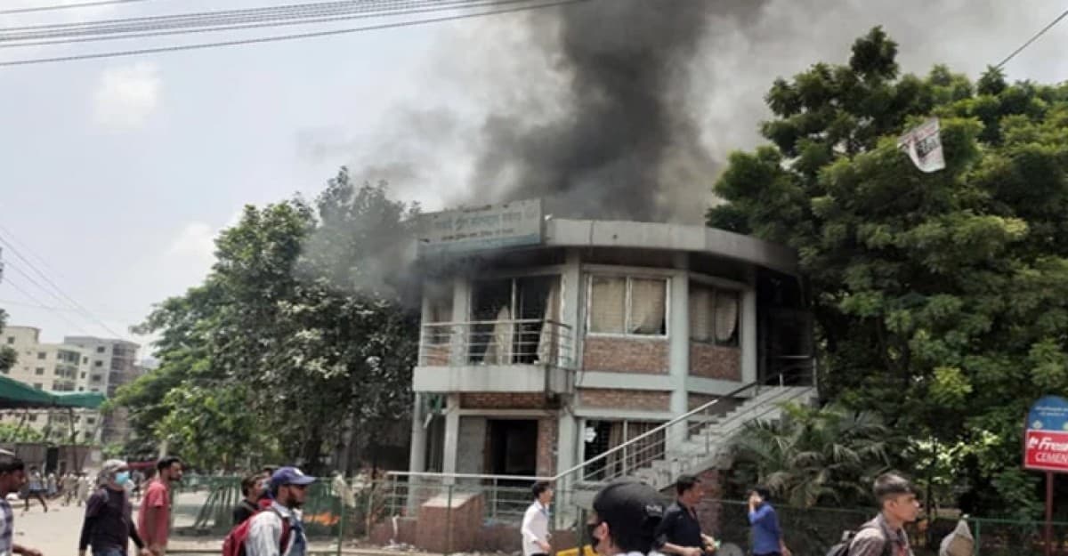 বাড্ডা-রামপুরা: পুলিশ-শিক্ষার্থী সংঘর্ষে নিহত ১