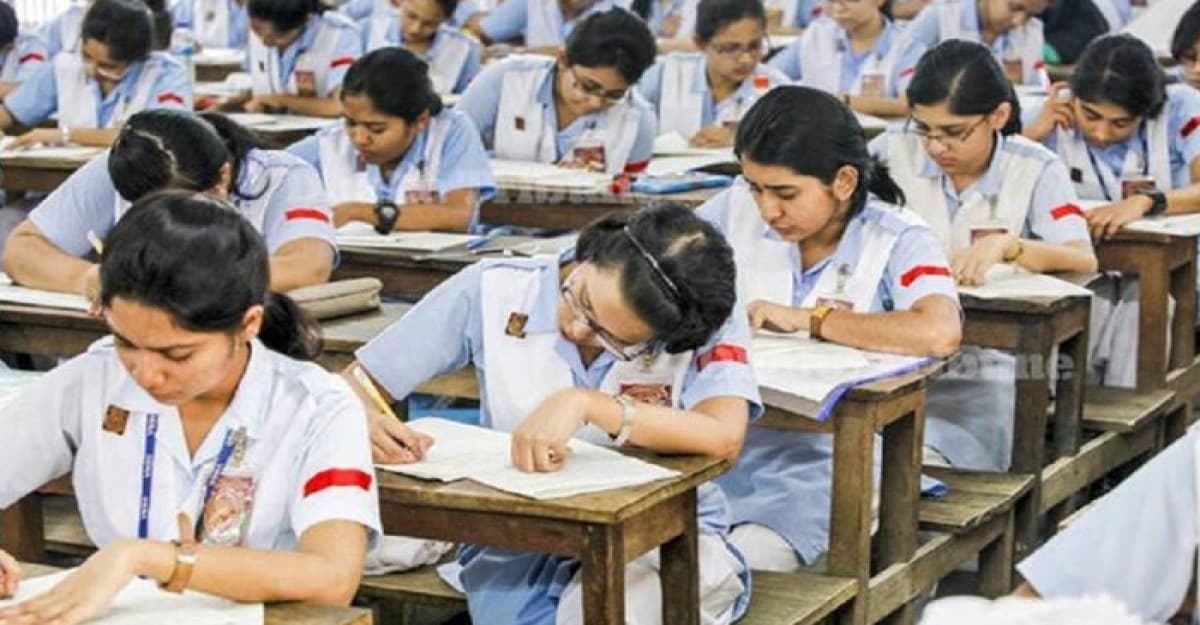 এইচএসসির ২১, ২৩ ও ২৫ জুলাইয়ের পরীক্ষা স্থগিত