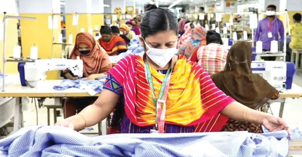 খুলেছে গার্মেন্টস, কাঁচামাল সংকটে উৎপাদন নিয়ে শঙ্কা
