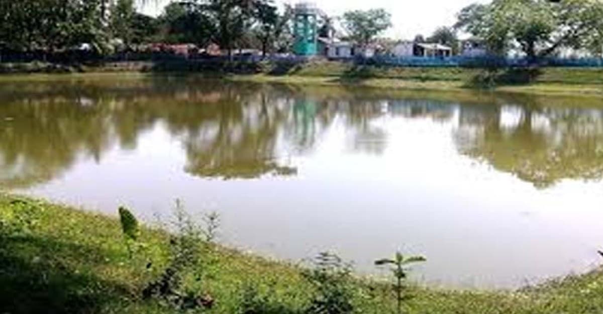 ভারতে স্ত্রীকে পুকুরে ডুবিয়ে হত্যা, আত্মসমর্পণ স্বামীর