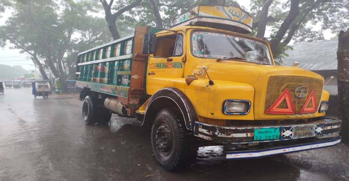 দুমকিতে সড়ক দূর্ঘটনায় এনজিও কর্মী নিহত