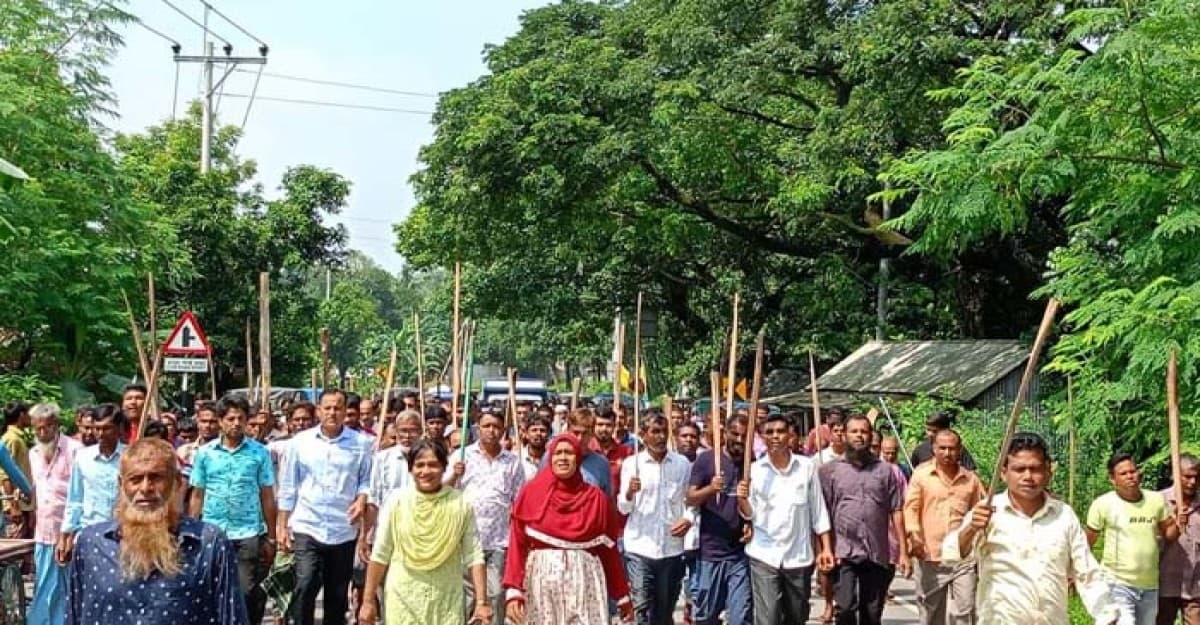 এক দফা দাবিতে শিক্ষার্থীদের বিক্ষোভ, প্রতিবাদে ছাত্রলীগের মিছিল