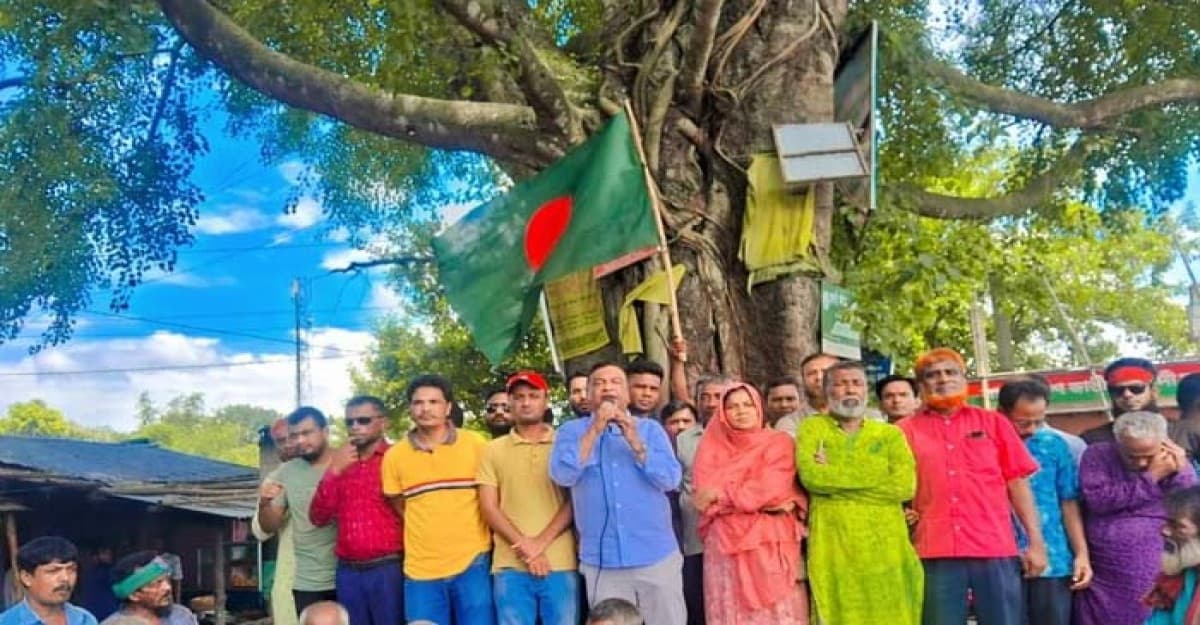 সাম্প্রদায়িক প্রতিহিংসার রাজনীতি পরিহার করতে জয়পুরহাটে বিএনপির গণসংযোগ