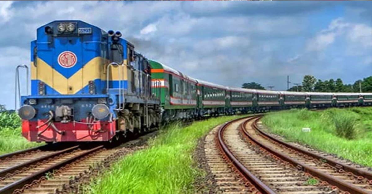 সারাদেশে যেদিন থেকে ট্রেন চলাচল শুরু