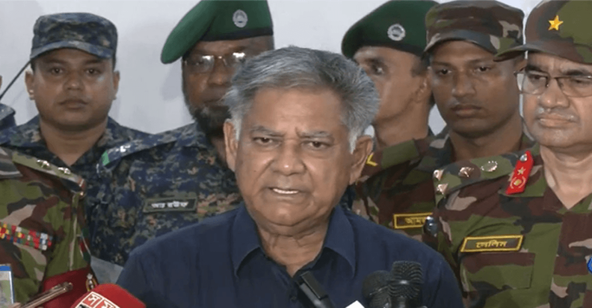 ৭ দিনের মধ্যে অস্ত্র জমা না দিলেই মামলা: স্বরাষ্ট্র উপদেষ্টা