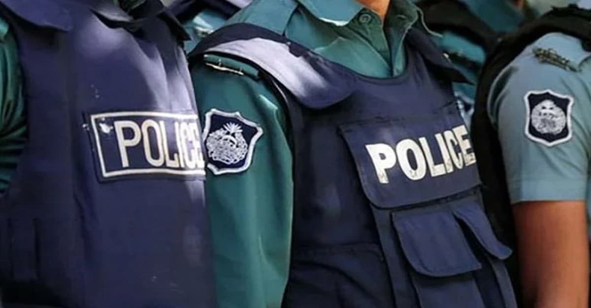 পুলিশের ইউনিফর্ম ও লোগো পরিবর্তনে কমিটি গঠন