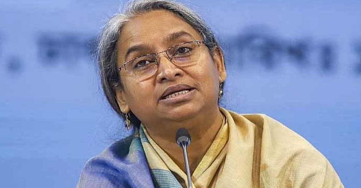 আদালতে কাঁদলেন দীপু মনি