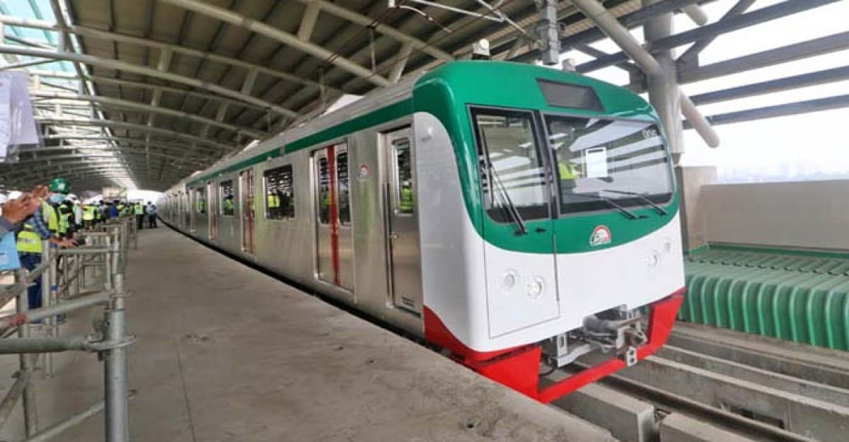 অবশেষে চালু হলো মেট্রোরেল