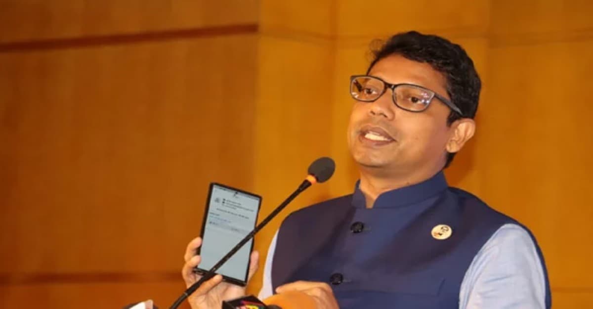 আইসিটি বিভাগের ফেইসবুক-ইউটিউব বন্ধ, পাসওয়ার্ড জানেন শুধু পলক!
