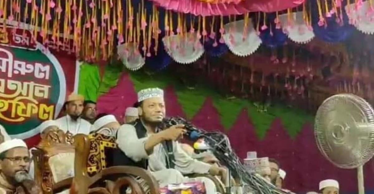 গাইবান্ধায় আমীর হামযার তাফসিরে লাখো মানুষের ঢল
