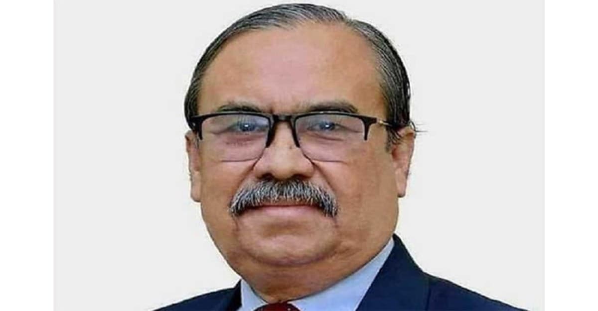 দেশ ছাড়লেন সদ্য সাবেক প্রধান বিচারপতি ওবায়দুল হাসান