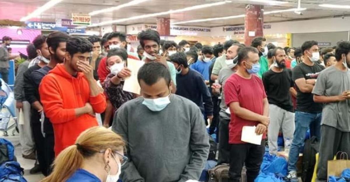 লিবিয়া থেকে ফিরলেন ১৫০ জন অনিয়মিত বাংলাদেশি
