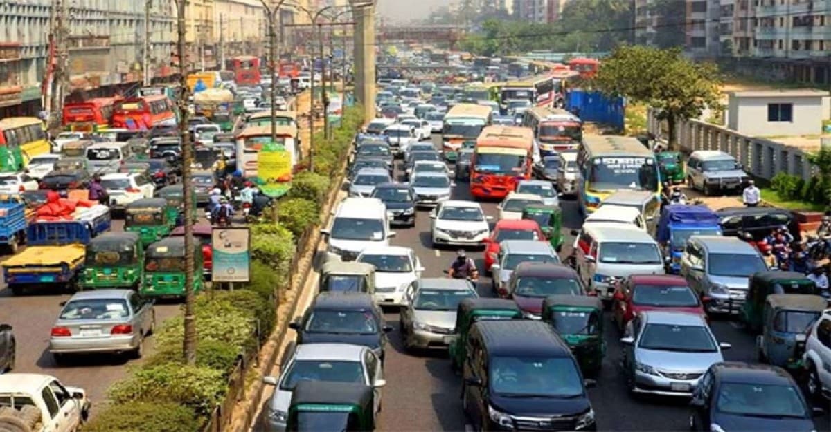 যানজট নিরসনের উপায় খুঁজতে বলেছেন প্রধান উপদেষ্টা