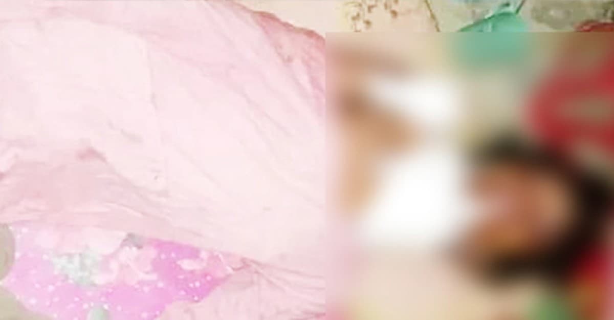 ‘মুরুব্বি মুরুব্বি উঁহু উঁহু’ বলায় কিশোরীকে গরম পানি দিয়ে ঝলসে দিলেন নারী